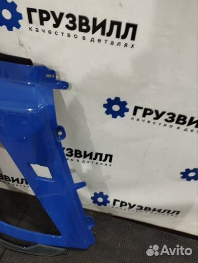 Окантовка правой фары Volvo FH5 23527039