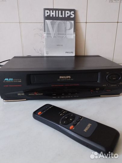 Видеомагнитофон Philips