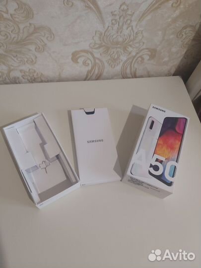 Samsung Galaxy A50, 4/64 ГБ