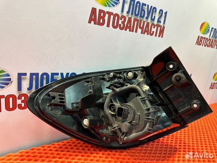 Фонарь правый наружный Рено Каптюр Kaptur