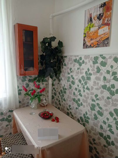 2-к. квартира, 52 м², 1/3 эт.