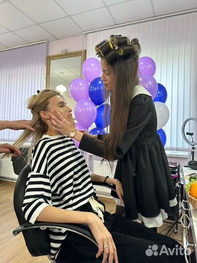 Девичник в студии красоты