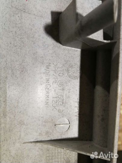 Обшивка двери багажника VW Touran 2003-2010