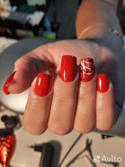 Мастер маникюра