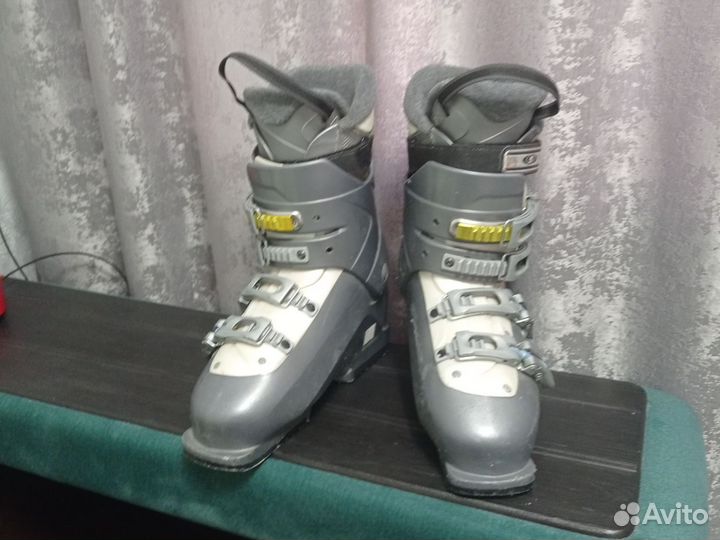 Горнолыжные ботинки