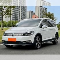 Volkswagen Touran 1.4 AMT, 2021, 33 000 км, с пробегом, цена 1 899 000 руб.