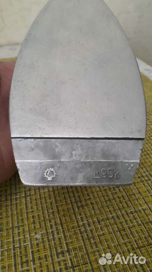 Игрушечный утюг СССР