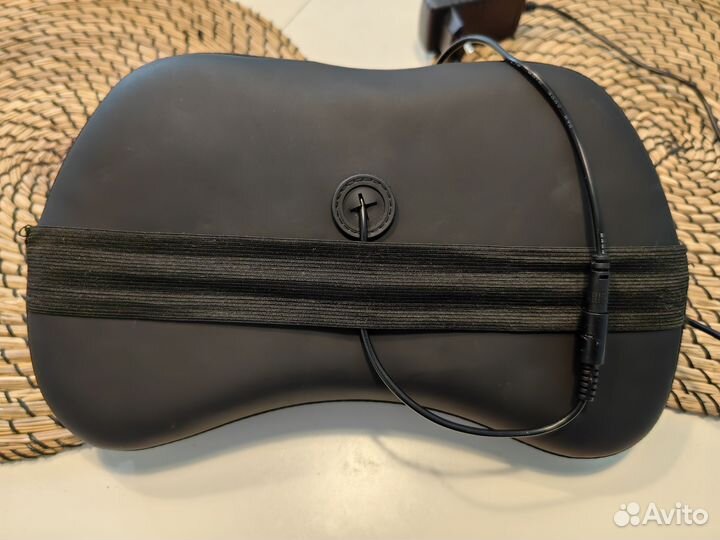 Массажная подушка для шеи