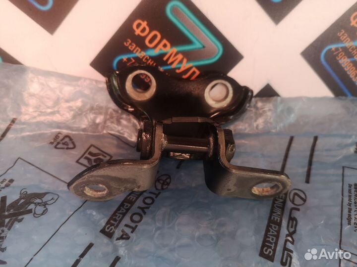 Петля Передней Правой двери Land Cruiser 200