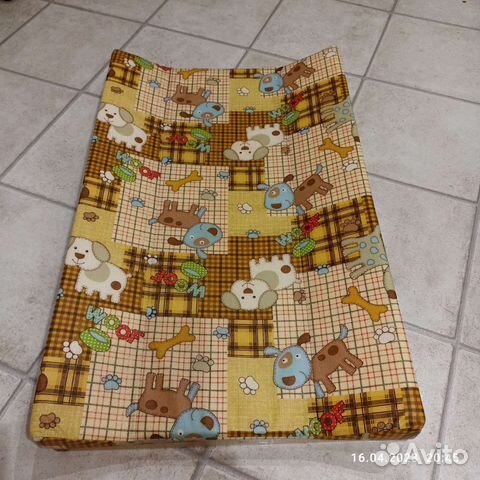 Пеленальная доска на кроватку