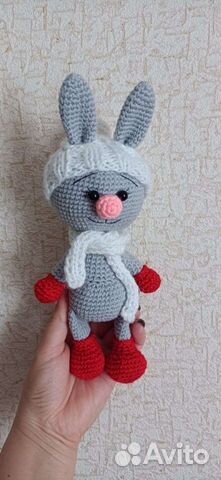 Зайчонок в шапочке ручная работа