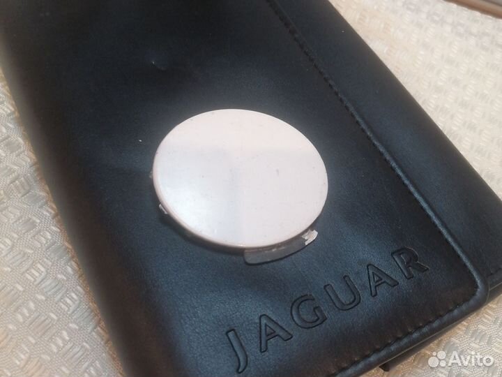 Продам заглушку для перед. бампера Jaguar XF