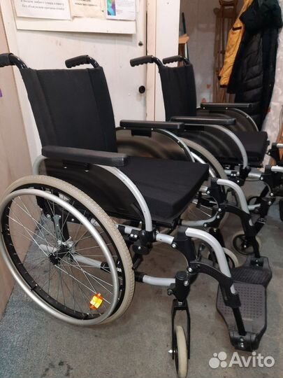Инвалидная коляска складная бу