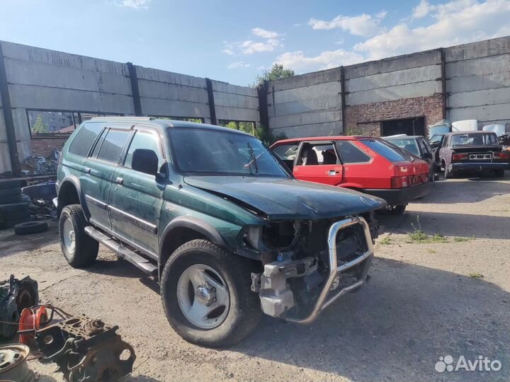 Митсубиси Монтеро Спорт по запчастям