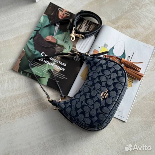 Сумка женская Coach Kleo Hobo