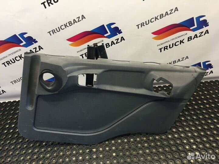 Обшивка двери правой Scania 4-series