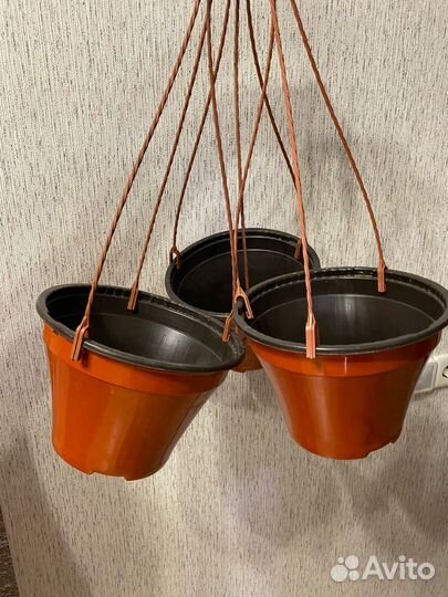 Кашпо навесное. Горшки для цветов