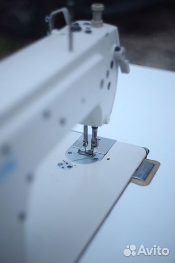 Промышленная швейная машина jack