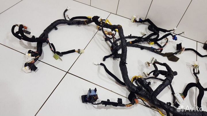 Электропроводка под торпедо (Kia Optima)