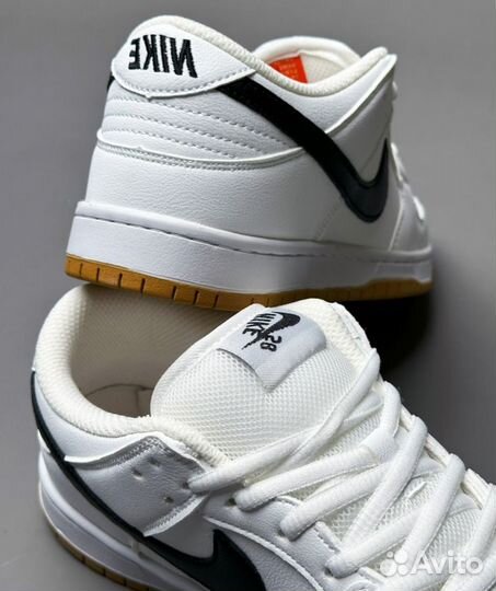 Nike SB Dunk Low