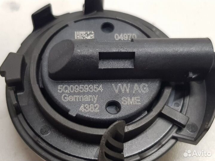 Датчик airbag боковой (Audi A3)