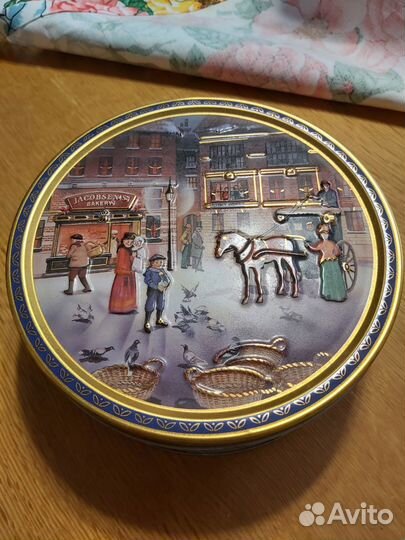 Банка жестяная круглая, Дания