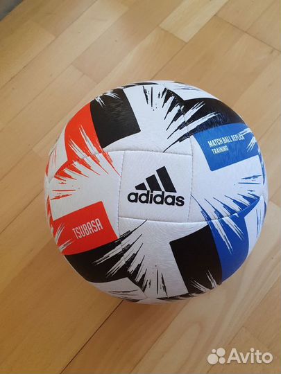 Футбольный мяч adidas tsubasa размер 5