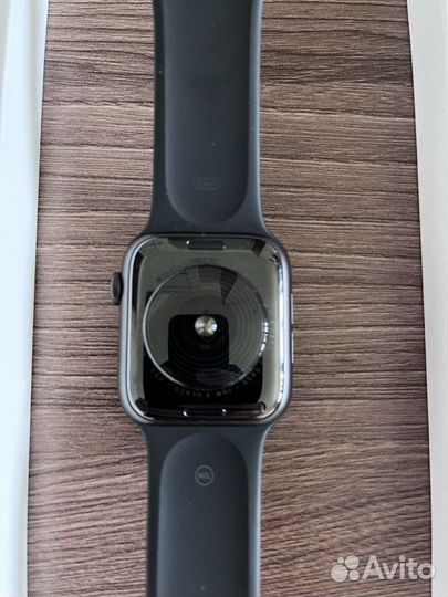 Apple watch SE 44 мм