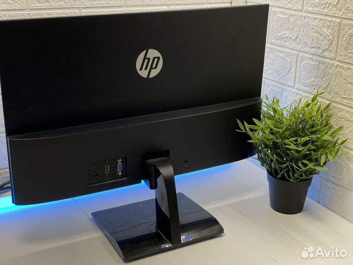Монитор HP 22m FullHD IPS
