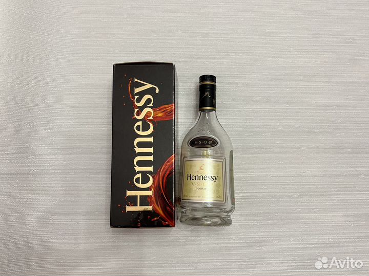 Коробки и бутылки пустые Hennessy vsop 0,7l
