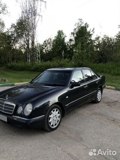 Mercedes-Benz E-класс 2.4 AT, 1999, битый, 218 000 км