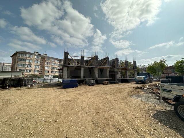 2-к. квартира, 68,2 м², 1/9 эт.