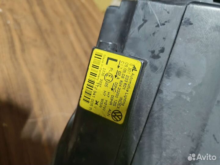 Фара левая Фольксваген Туран рестайлинг