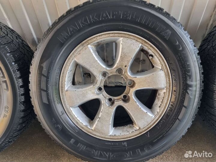 Комплект зимних колес Prado 120 r17 Nokian Hakka