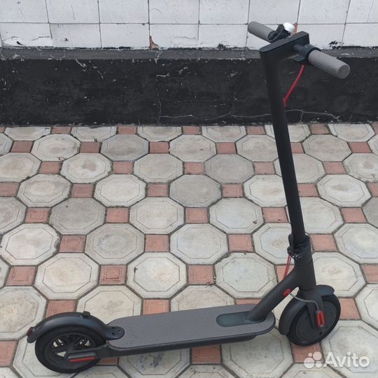 Электросамокат xiaomi m365