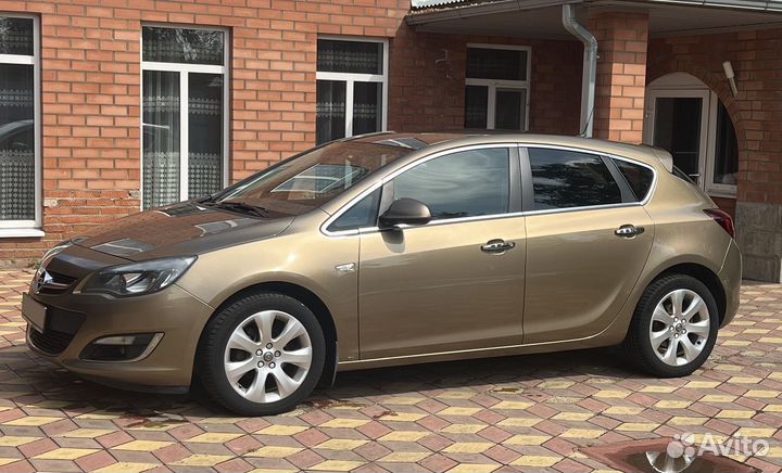 Opel Astra 1.6 МТ, 2013, 203 000 км