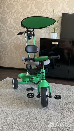 Детский велосипед с ручкой