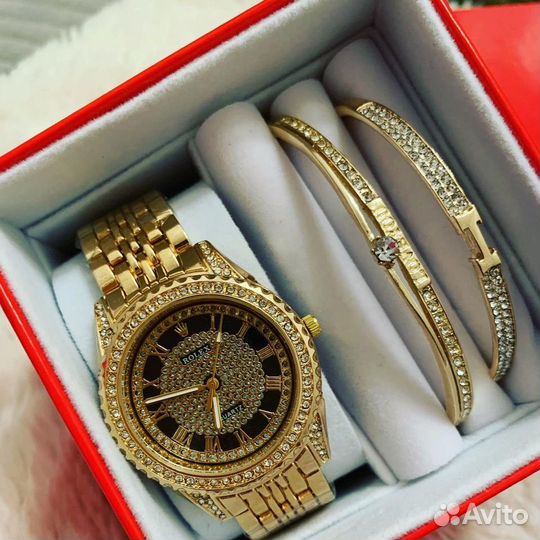 Подарок на 8 марта - часы, браслет