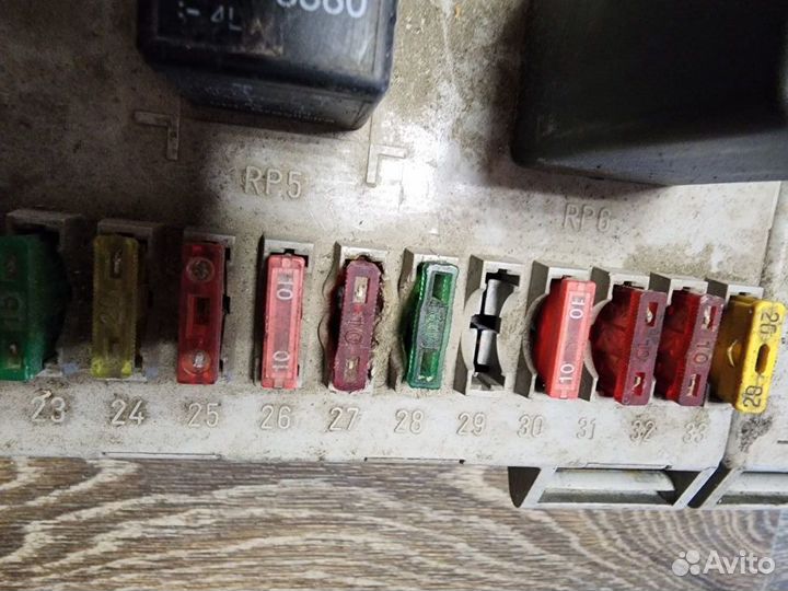 Блок предохранителей Scania 4 seria