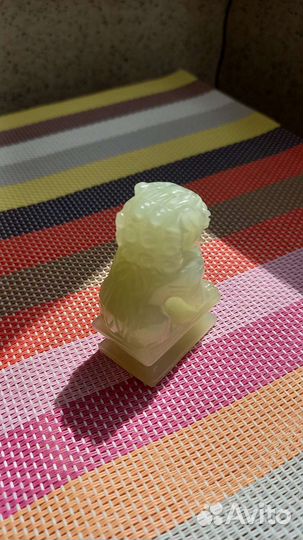 Статуэтка из нефрита