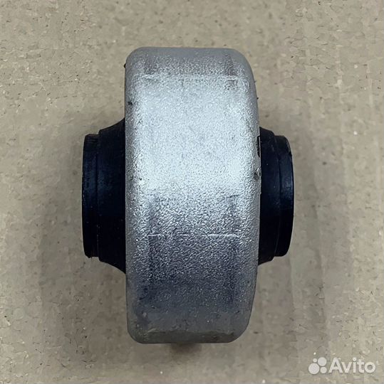 Сайлентблок переднего рычага VW Golf 3 (Febi)