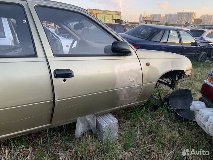Daewoo nexia Передния правая дверь задние