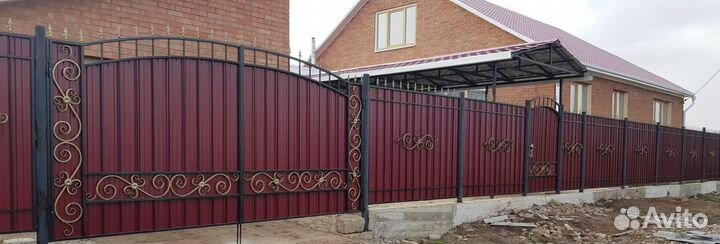 Кованные ворота и калитка