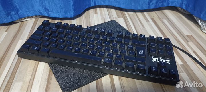 Игровая механическая клавиатура Defender blitz