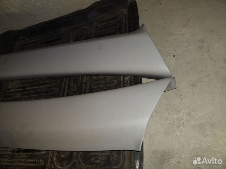 Накладки на передние стойки Toyota Corolla E150