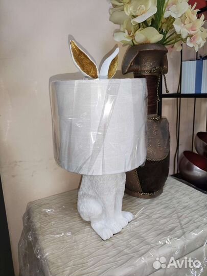 Лампа настольная