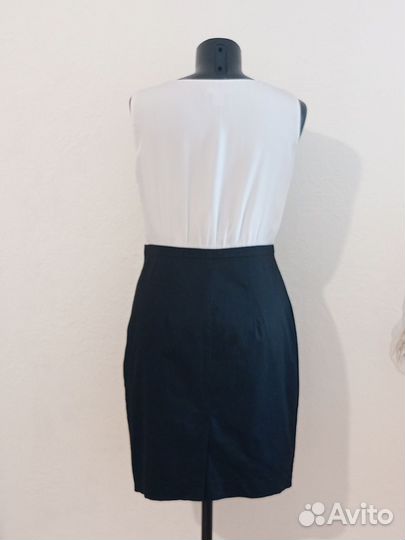 Новое платье футляр с вышивкой H&M