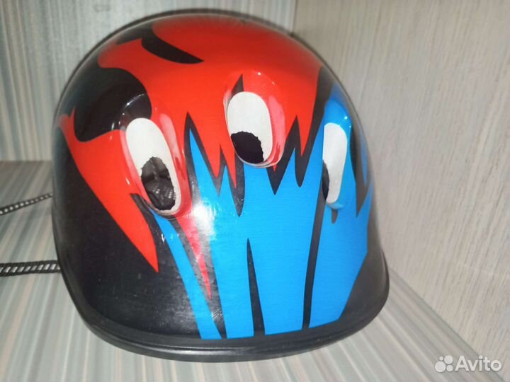 Защитный шлем