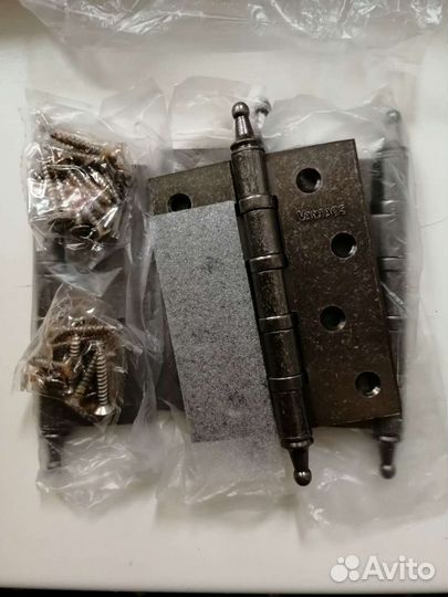Петли для дверей