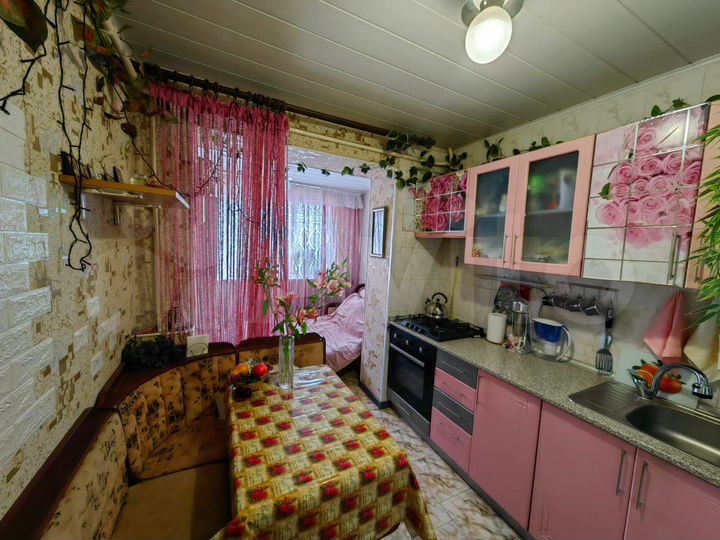 2-к. квартира, 42 м², 1/5 эт.